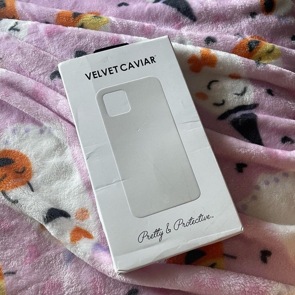 Velvet Caviar iphone 12 pro case - Picture 6 of 6